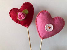 Load image into Gallery viewer, Felt Hearts