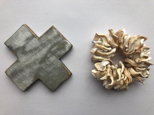Hugs & Kisses - wood & shells